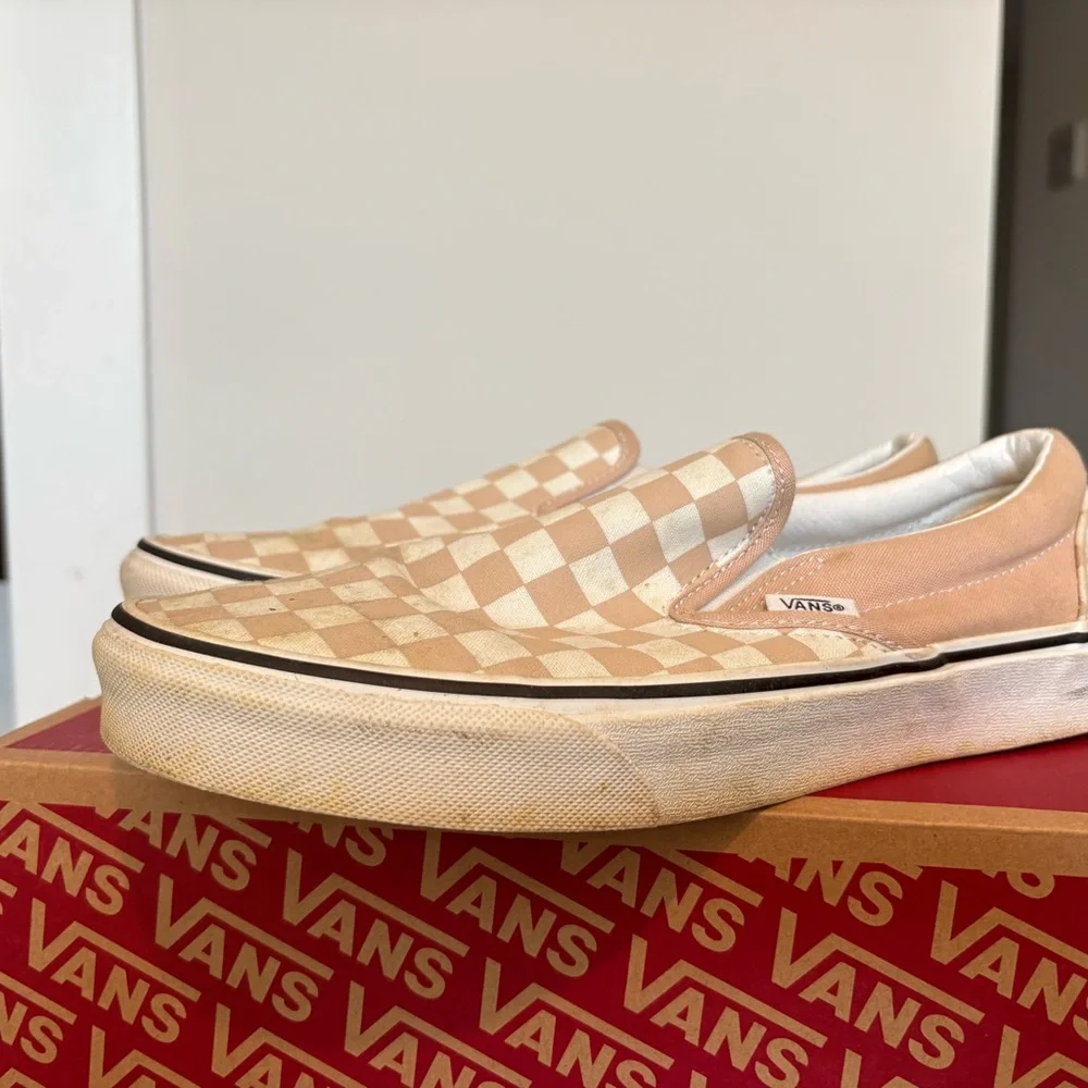 Vans Slip-On Checkerboard in Beige and Cream